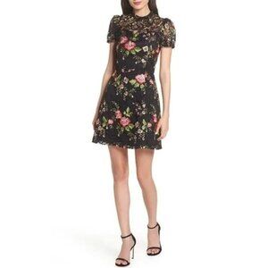 Encased in Lace | Fit & Flare Floral Lace Dress.  SZ XS